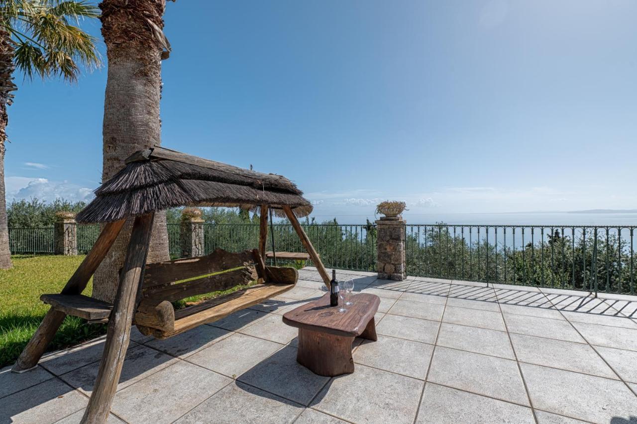 Villa Grosse Sea And Mountains View Gastouri  Екстер'єр фото
