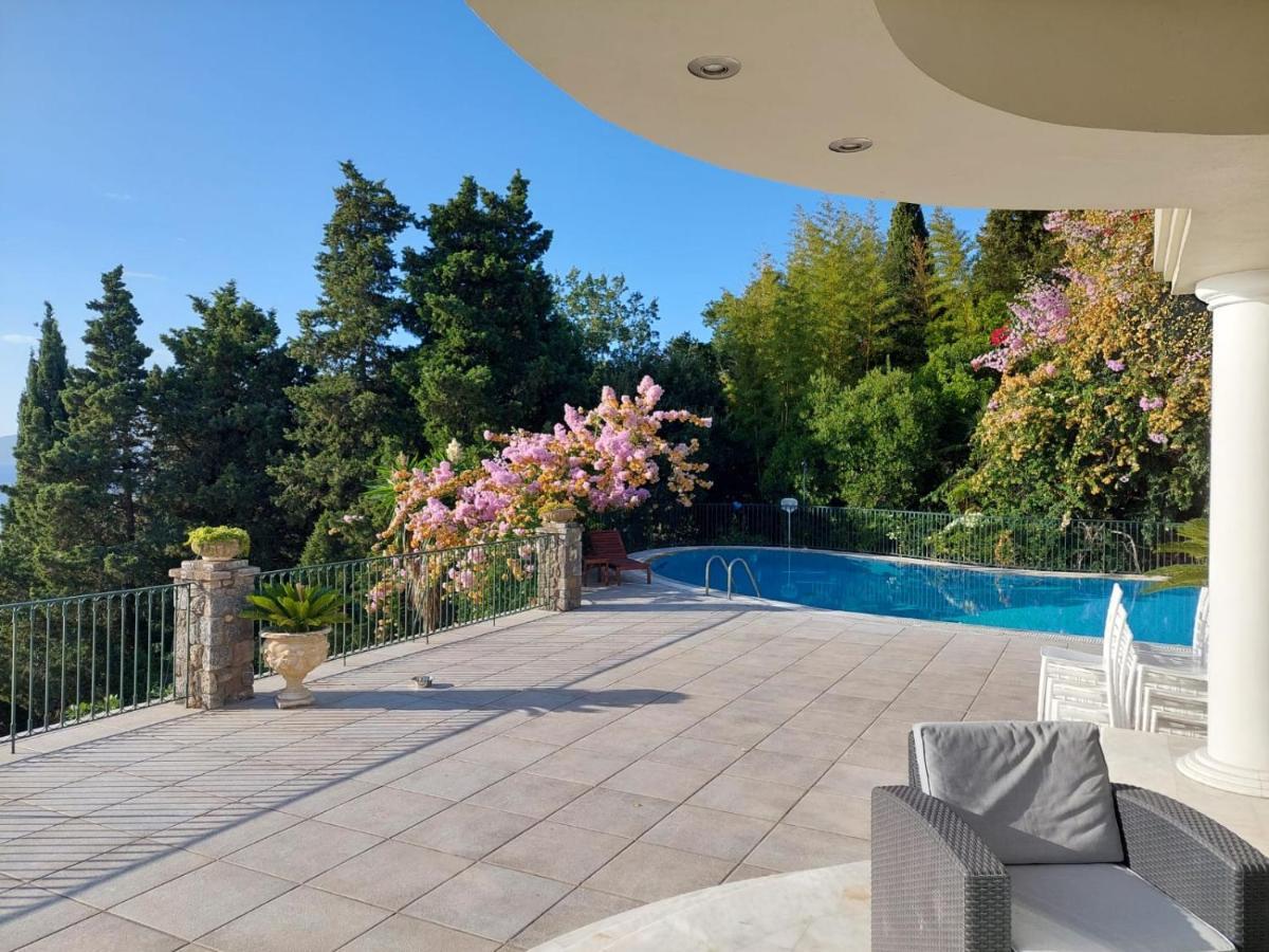Villa Grosse Sea And Mountains View Gastouri  Екстер'єр фото