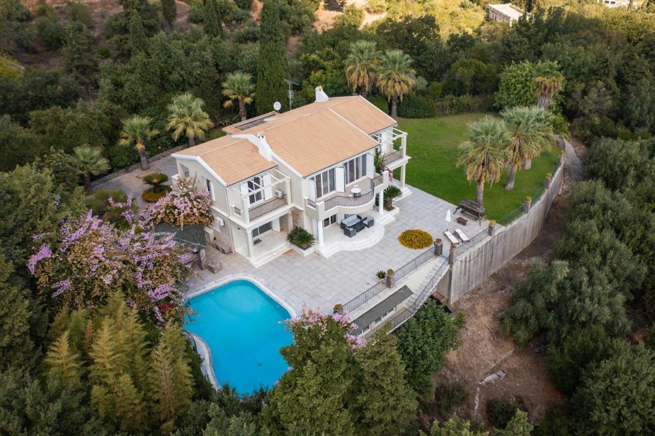 Villa Grosse Sea And Mountains View Gastouri  Екстер'єр фото