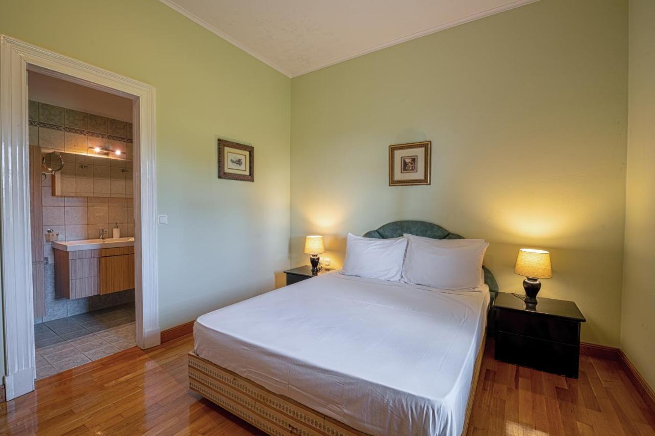 Villa Grosse Sea And Mountains View Gastouri  Екстер'єр фото