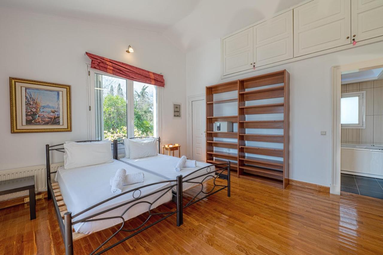 Villa Grosse Sea And Mountains View Gastouri  Екстер'єр фото