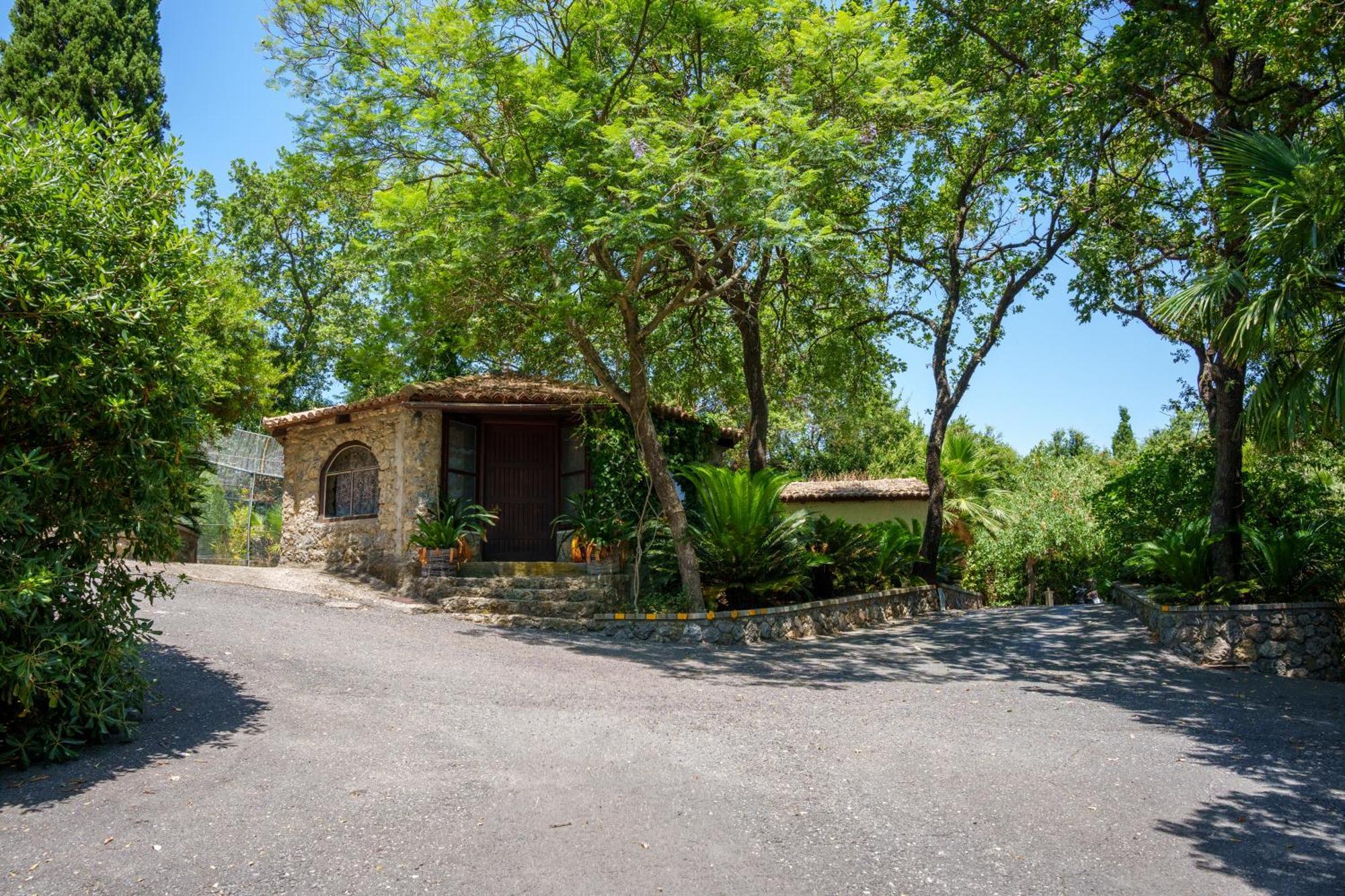 Villa Grosse Sea And Mountains View Gastouri  Екстер'єр фото