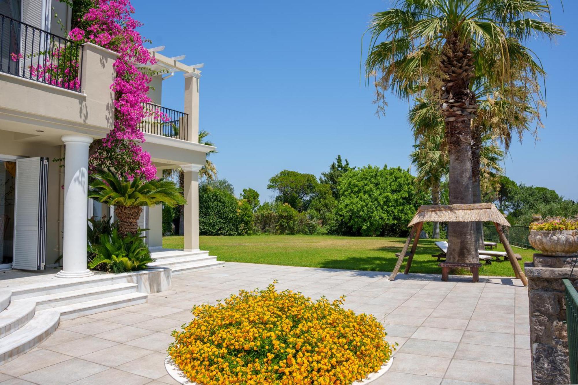 Villa Grosse Sea And Mountains View Gastouri  Екстер'єр фото