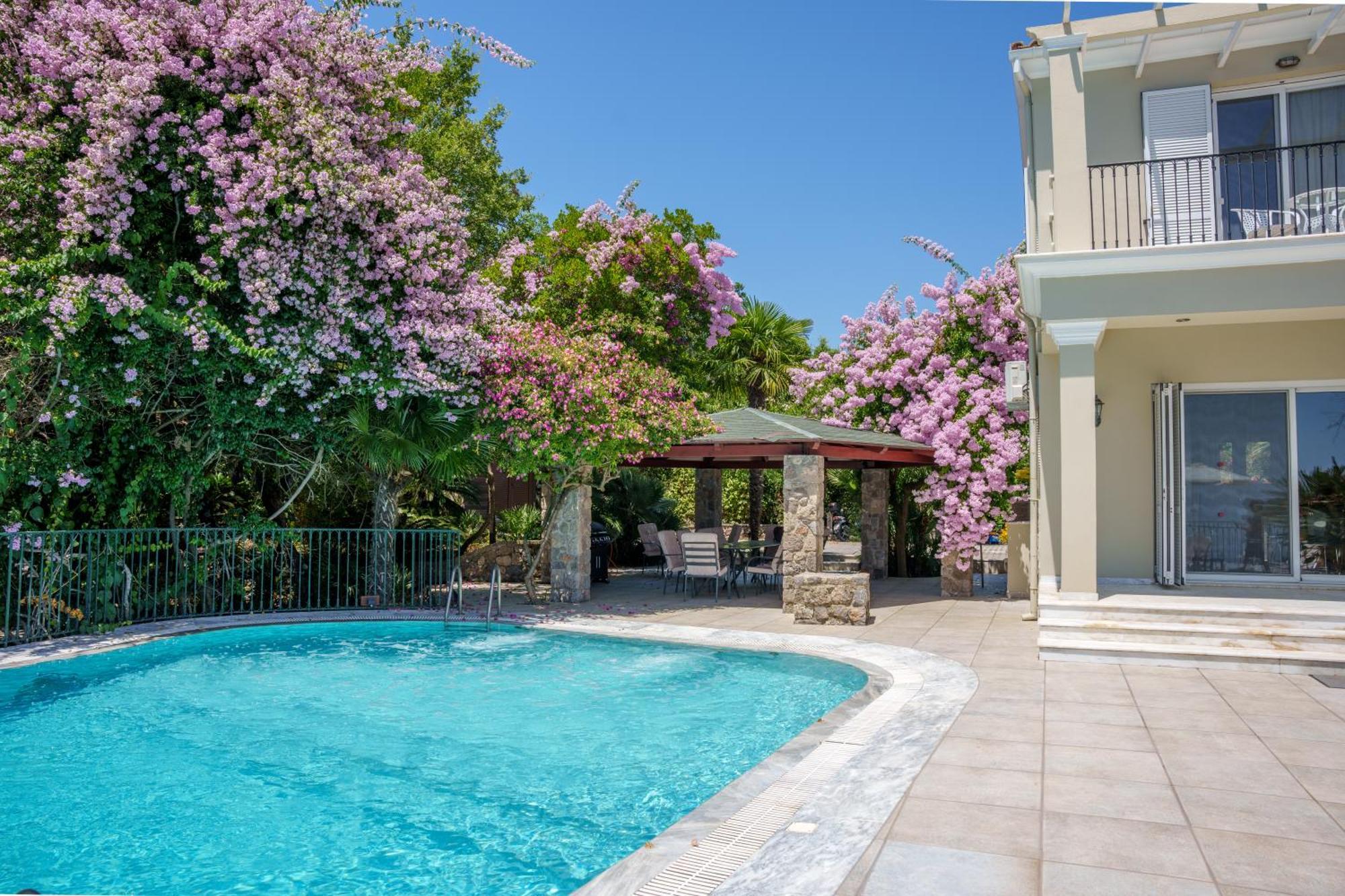 Villa Grosse Sea And Mountains View Gastouri  Екстер'єр фото